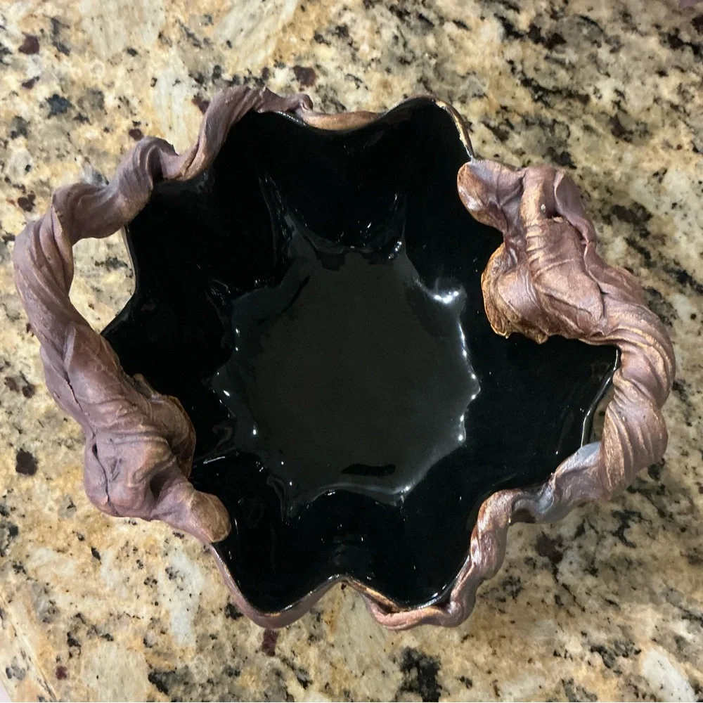 Vintage Terrafirma Ceramic leaf bowls (set of 2)